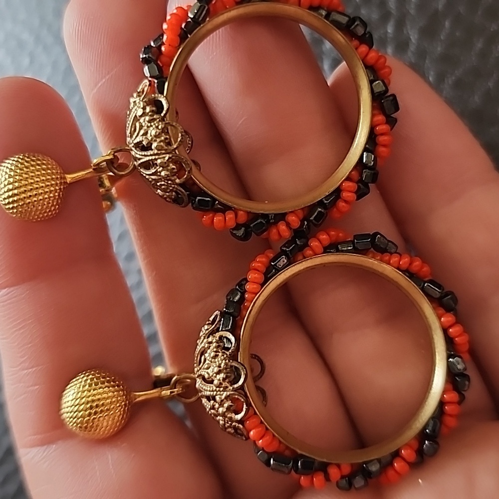 VTG Hobe Gold and Black Beaded Hoop Clip Earrings
